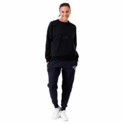 Betty Crew Black