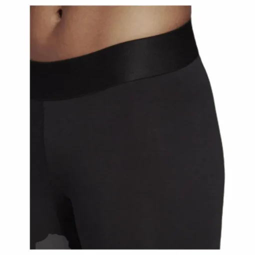 Must Haves Tight White/Black
